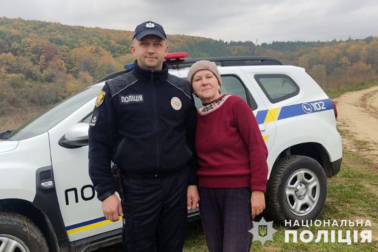 На Тернопільщині всю ніч шукали жінку, яка заблукала в лісі