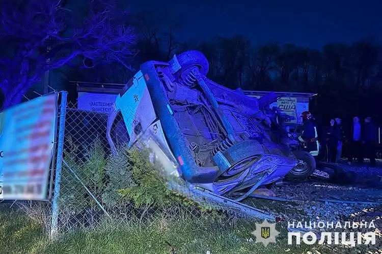 Аварія у Теребовлі: жінка загинула в ДТП, а дитина в лікарні
