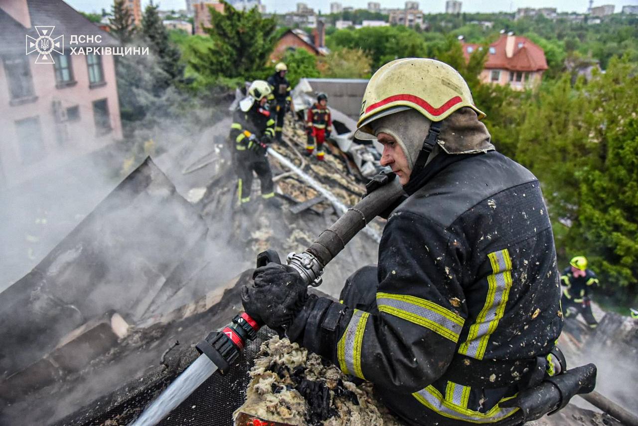 Росіяни знову атакували ворожими безпілотниками на Харків (фото, відео)