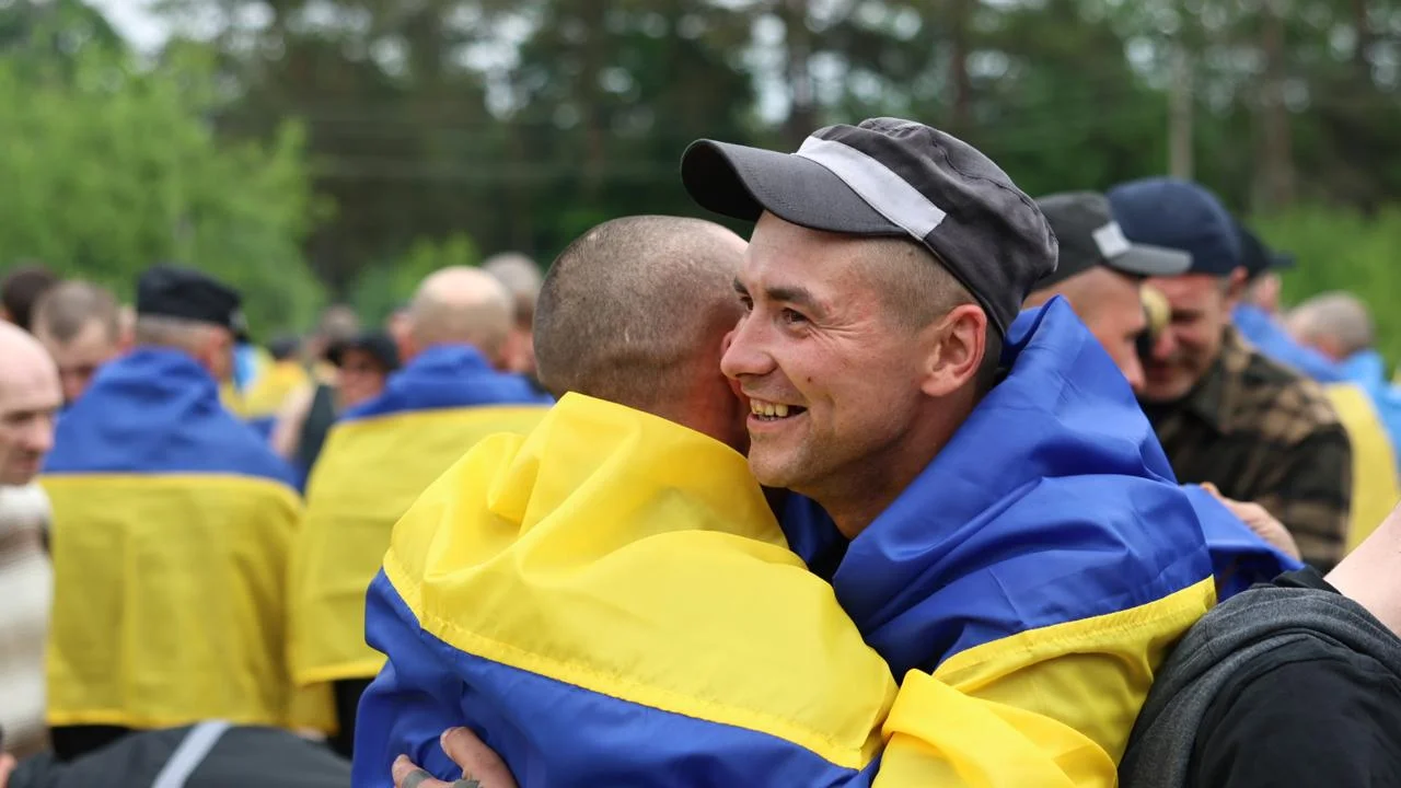 Україна повернула з російського полону ще 303 військових