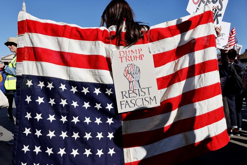 У США та Європі проходять масові протести проти Трампа (фото, відео)