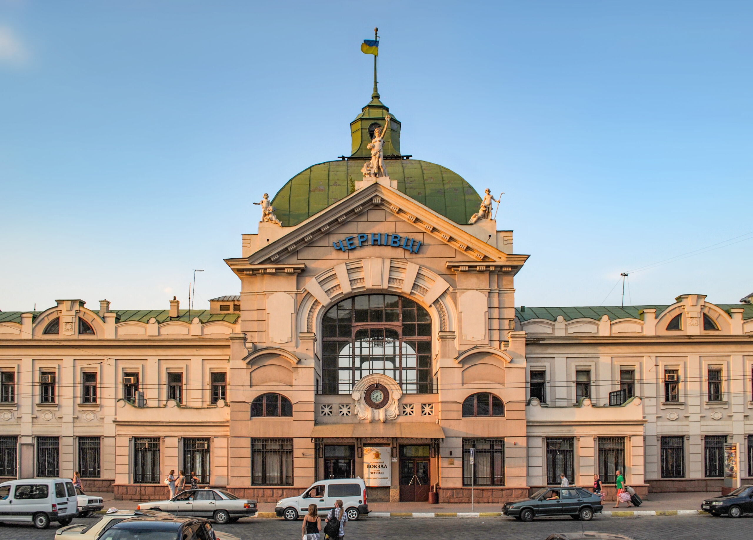 Внаслідок обстрілу в Чернівецькій області пошкоджено залізничну інфраструктуру