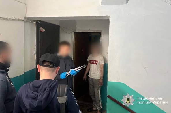 У Тернополі 42-річний чоловік у власній квартирі організував наркопритон
