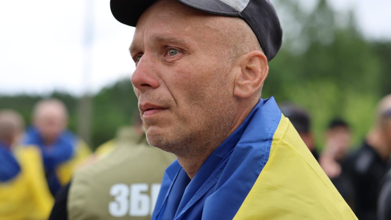 Додому повернулися військові, які понад два роки були в російському полоні