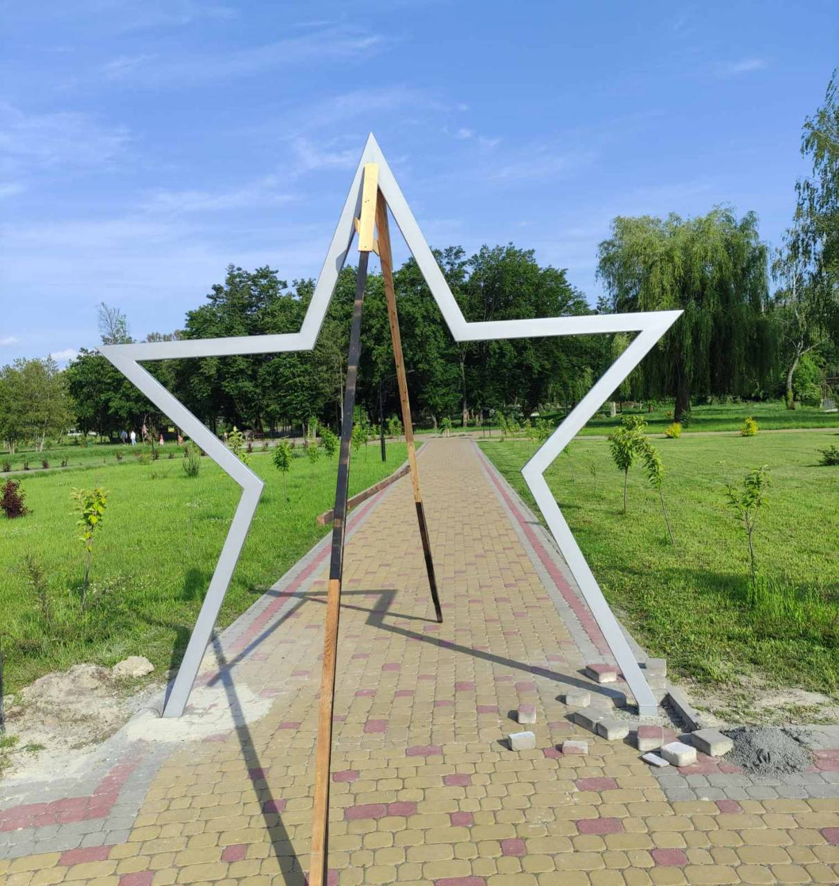 У Ланівцях на Тернопільщині встановили «зірку», яку пов’язують із символікою агресора