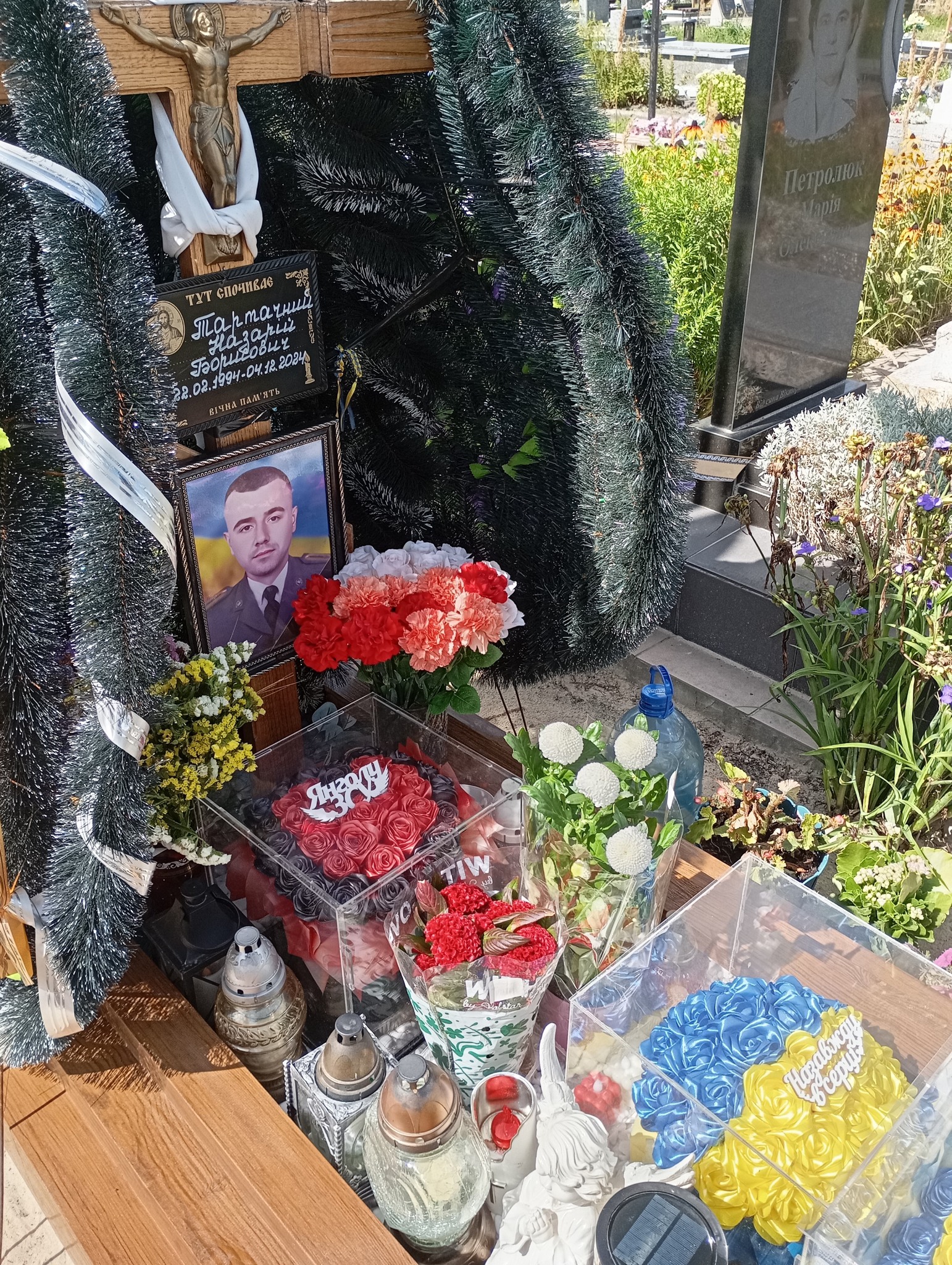 У Радивилові вдруге зруйнували могилу загиблого захисника Назарія Тартачного