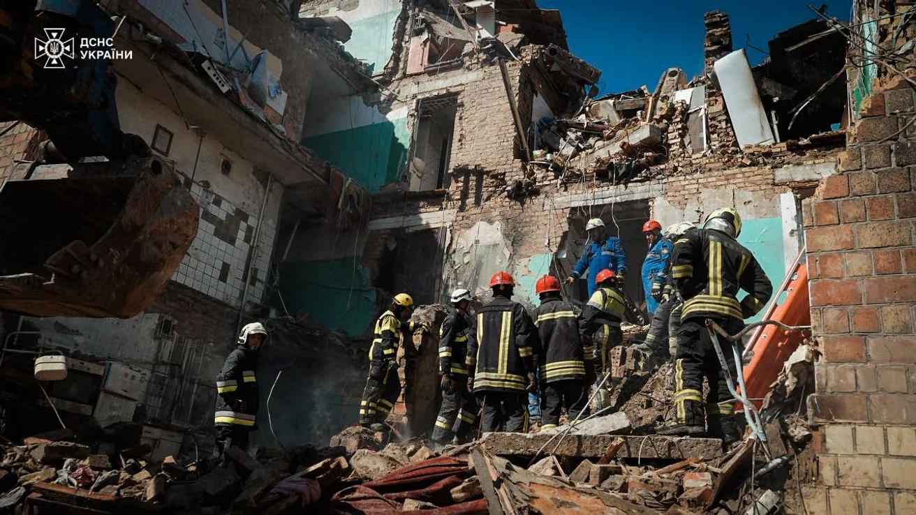 У Києві кількість загиблих від обстрілу зросла до 25