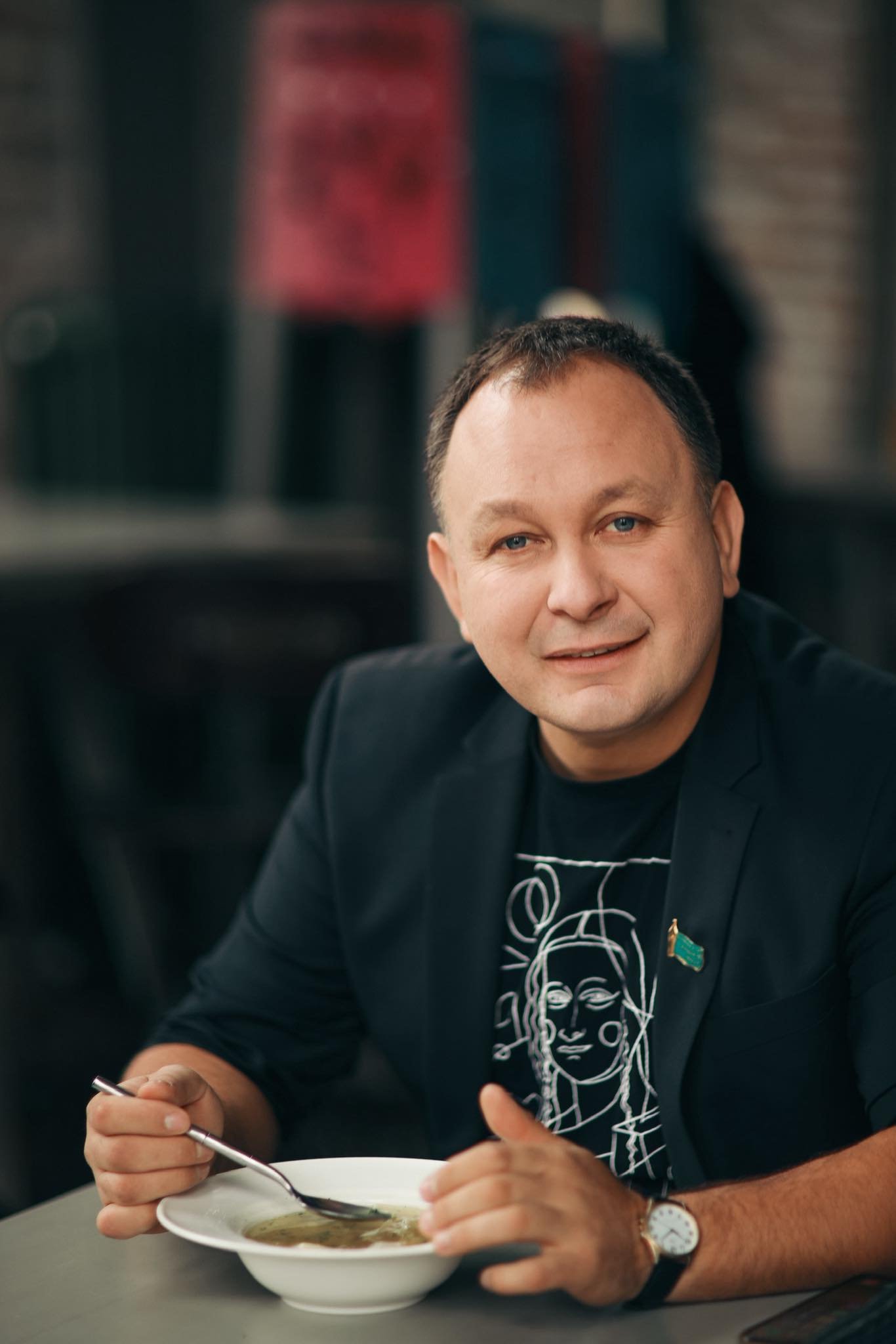 Священнику-блогеру Олексію Філюку вручили повістку