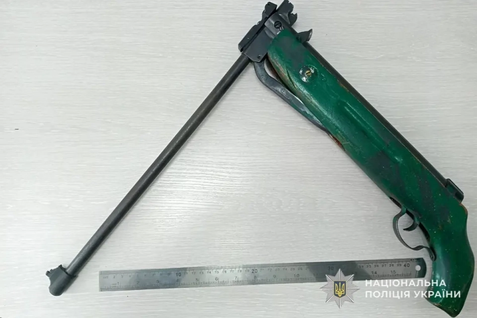 Перероблену зброю знайшли в чоловіків у Тернополі та Почаєві